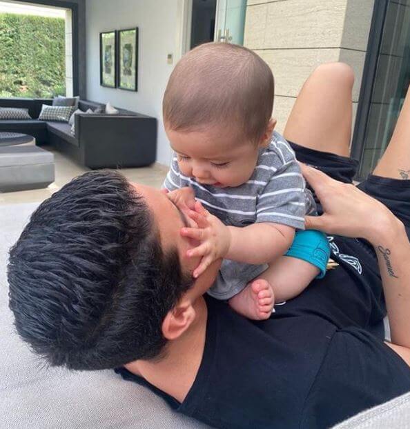 Adorable moment of Samuel Rodriguez de Lima with his father, James Rodriguez.